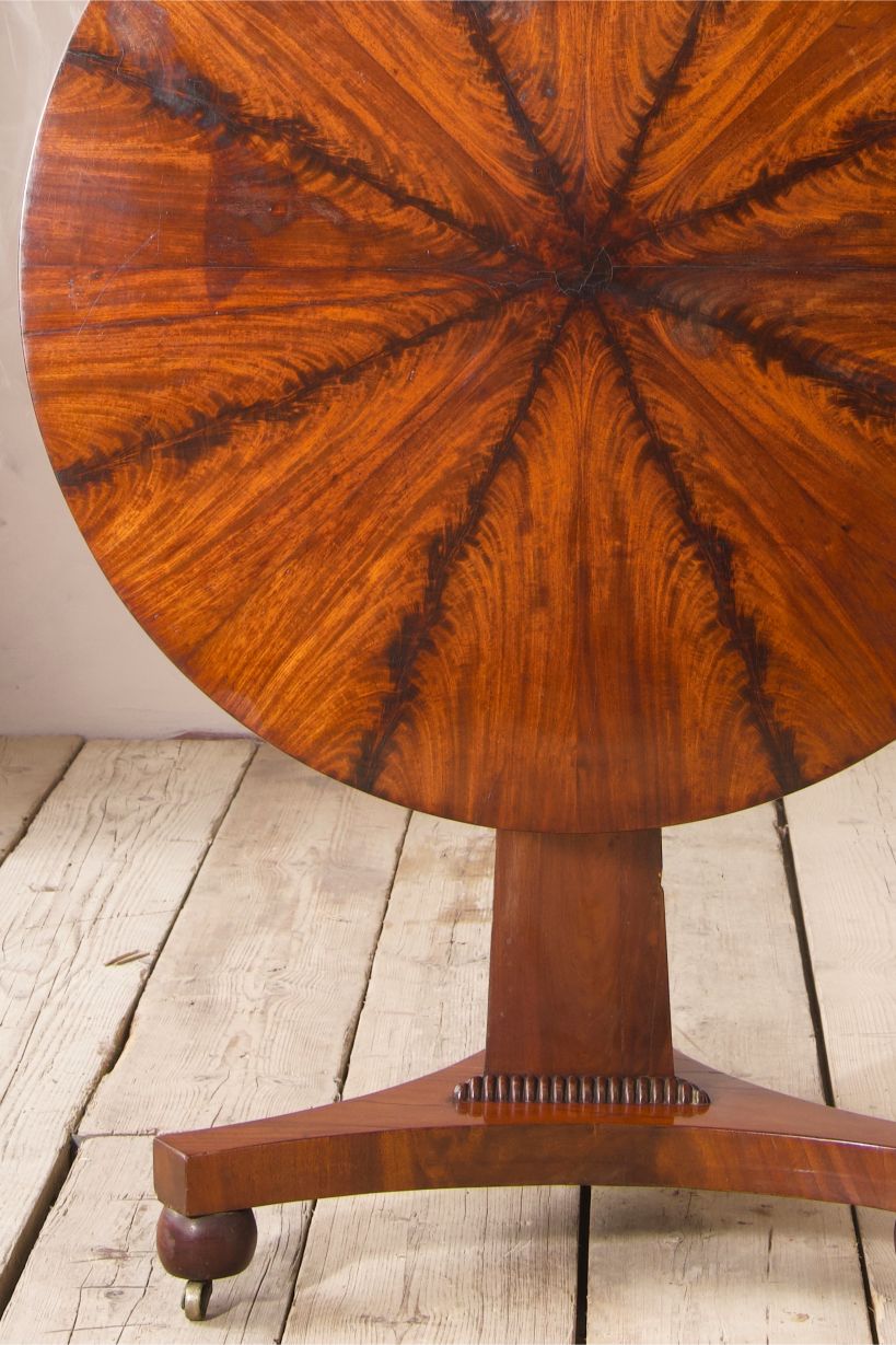19th century Flame mahogany tilt top table