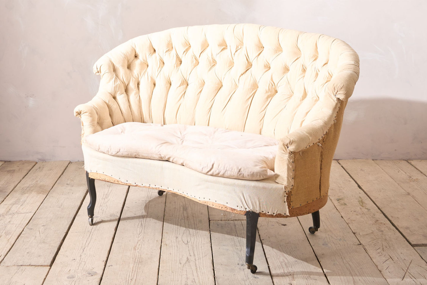 Napoleon III buttoned fishtail sofa