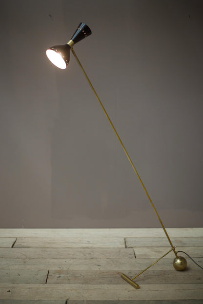 Mid century brass and black Italian floor lamp by Stilnovo