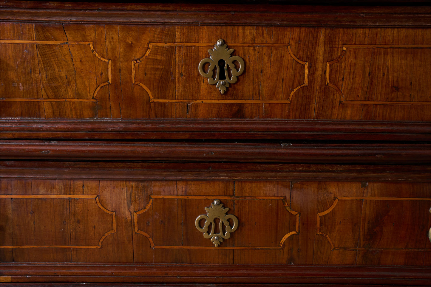 Exceptional very large 18th century Italian walnut chest of drawers