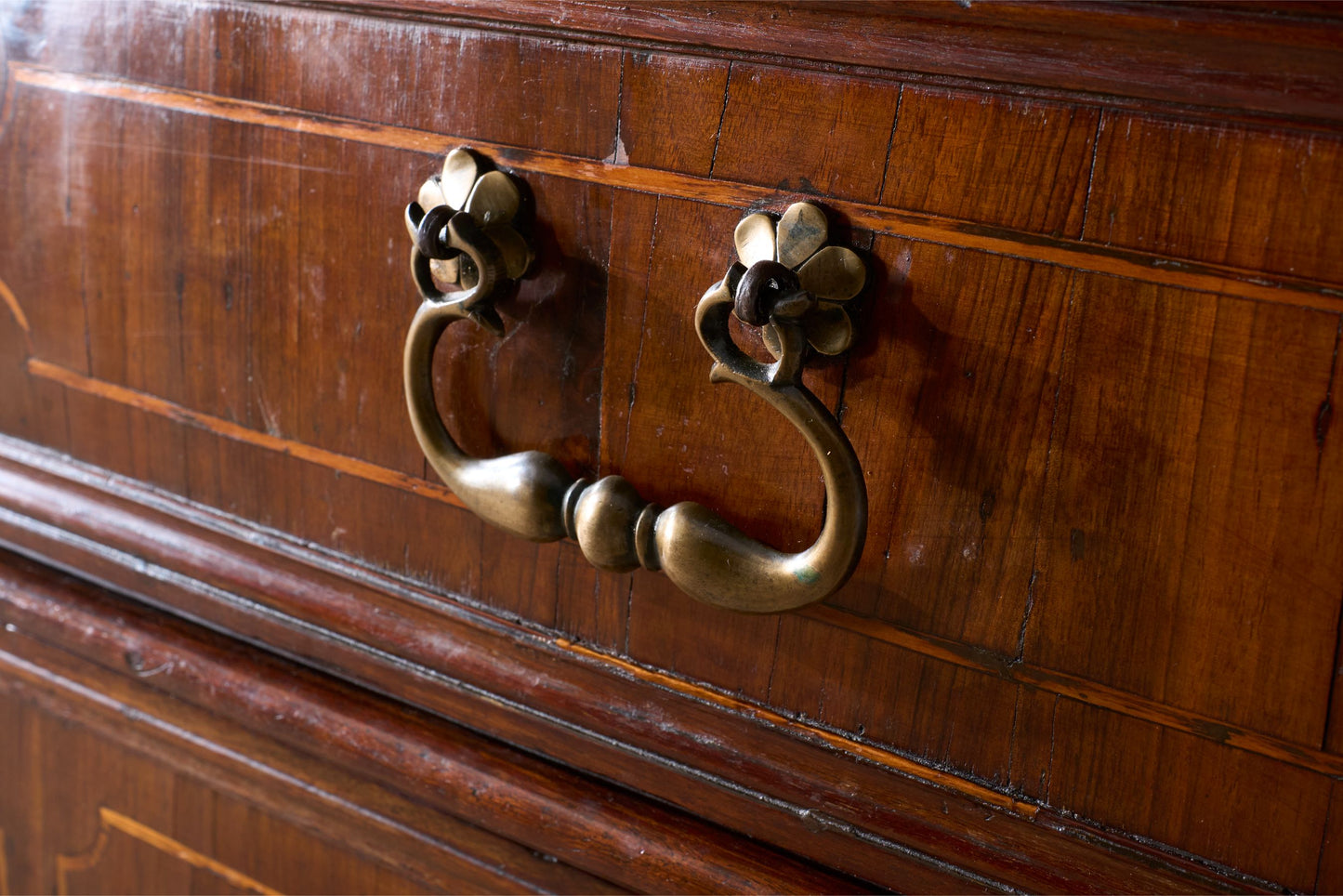 Exceptional very large 18th century Italian walnut chest of drawers