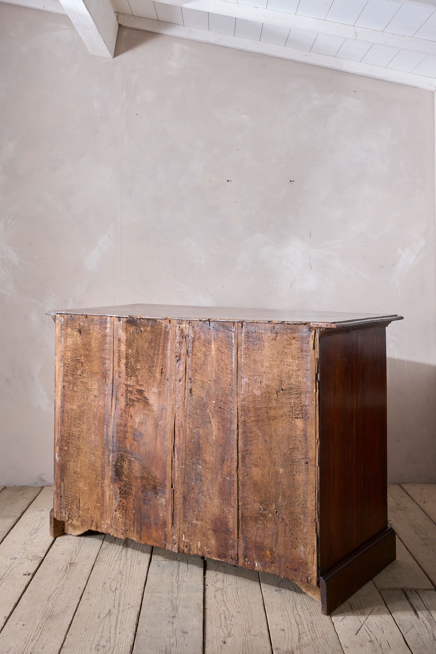 Exceptional very large 18th century Italian walnut chest of drawers