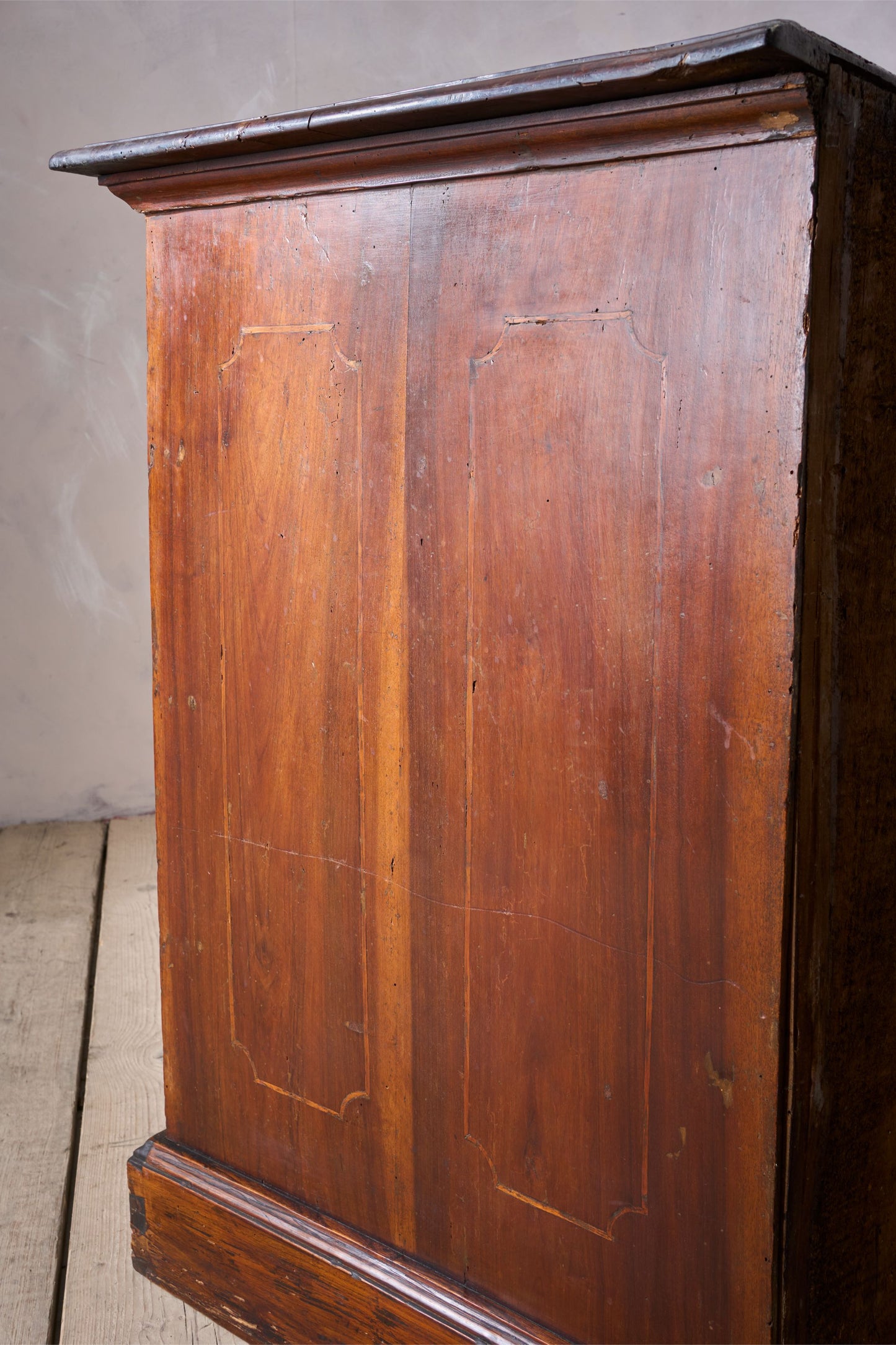 Exceptional very large 18th century Italian walnut chest of drawers