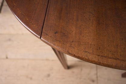 Georgian mahogany Pembroke table with marquetry inlay