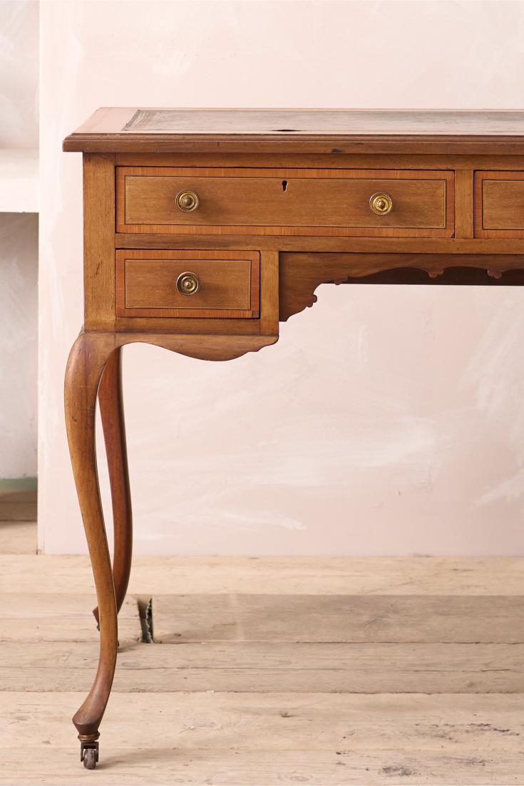 Early 20th century Leather topped writing table