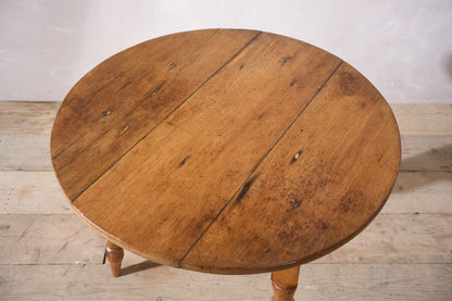 18th century Pine cricket table