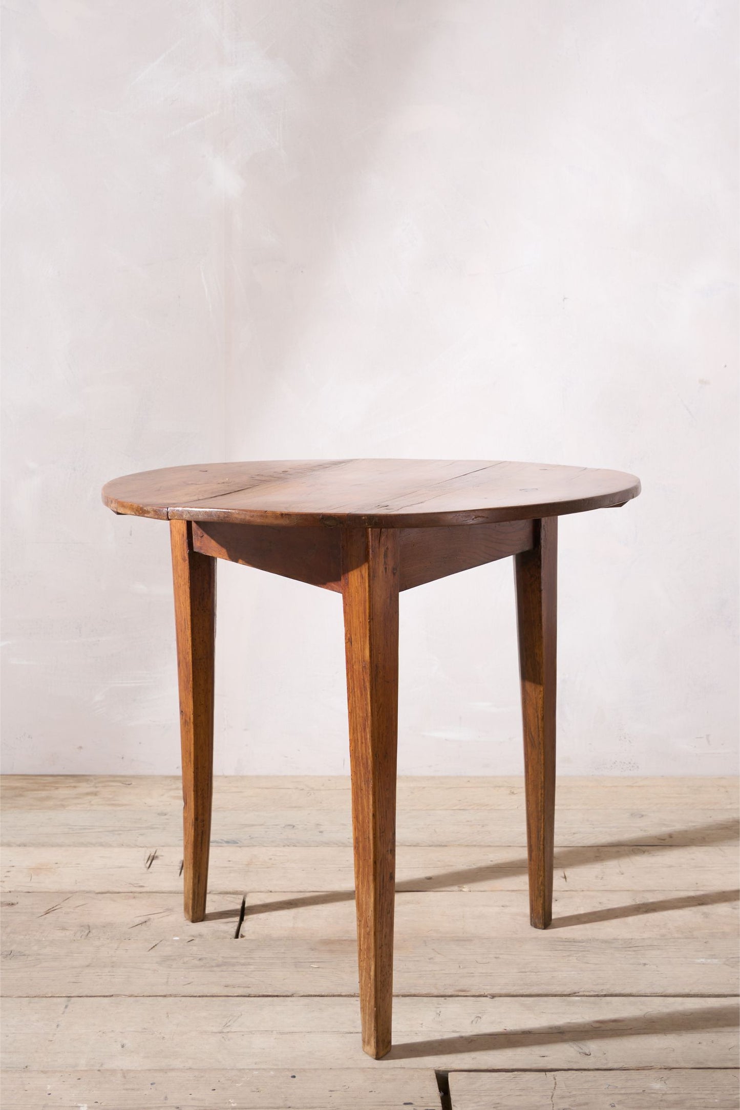 18th century Elm Cricket table