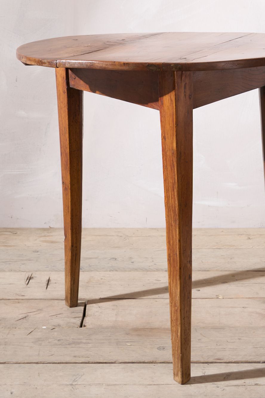 18th century Elm Cricket table