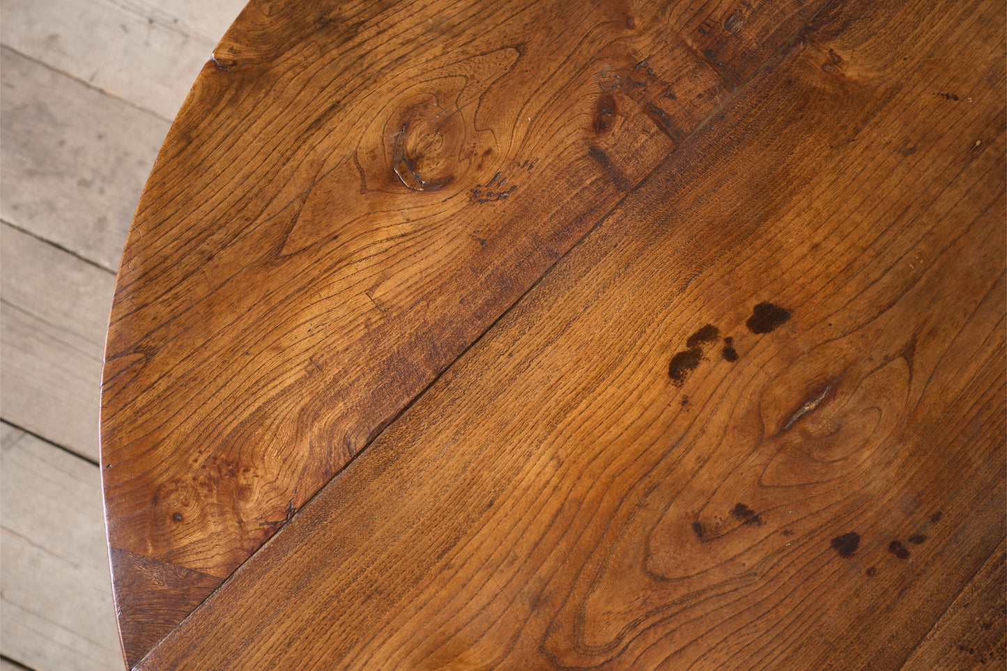 18th century Elm Cricket table