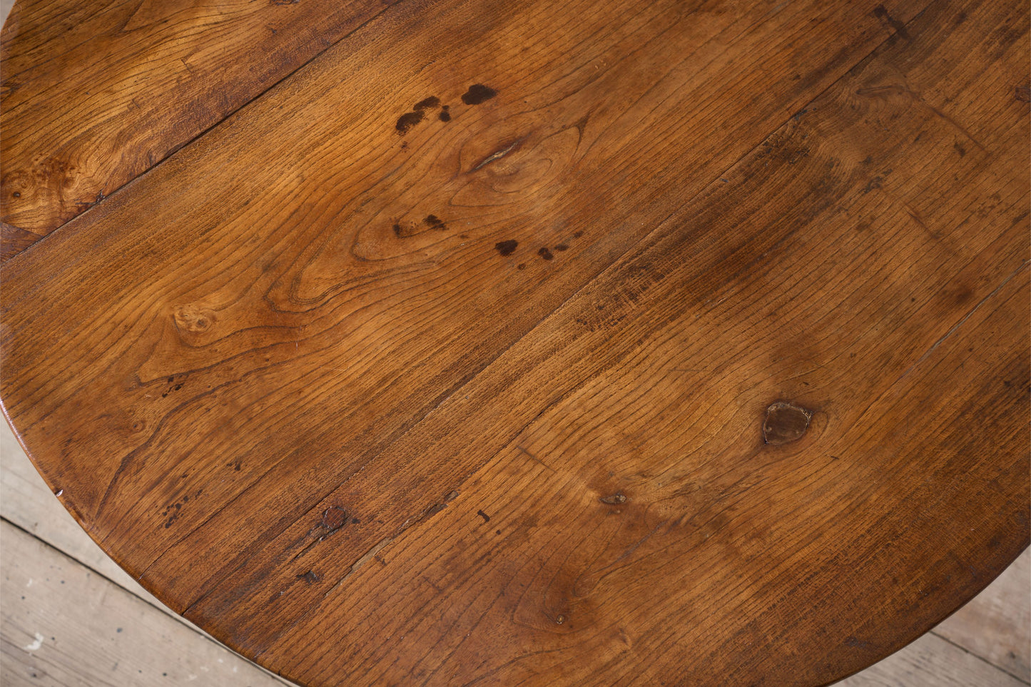 18th century Elm Cricket table