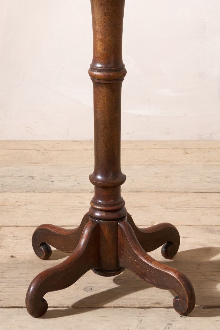 18th century Mahogany wine table