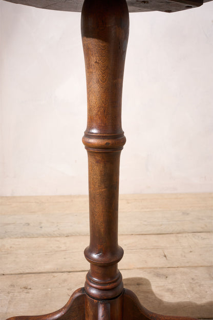 18th century Mahogany wine table