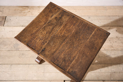 18th century English Oak tavern table