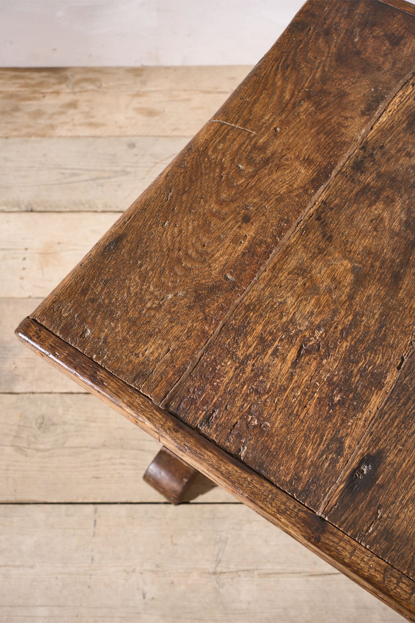 18th century English Oak tavern table