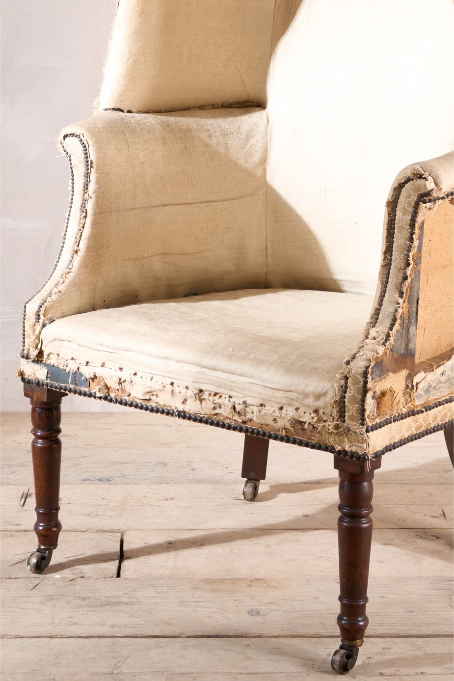 Elegant Georgian barrel back armchair