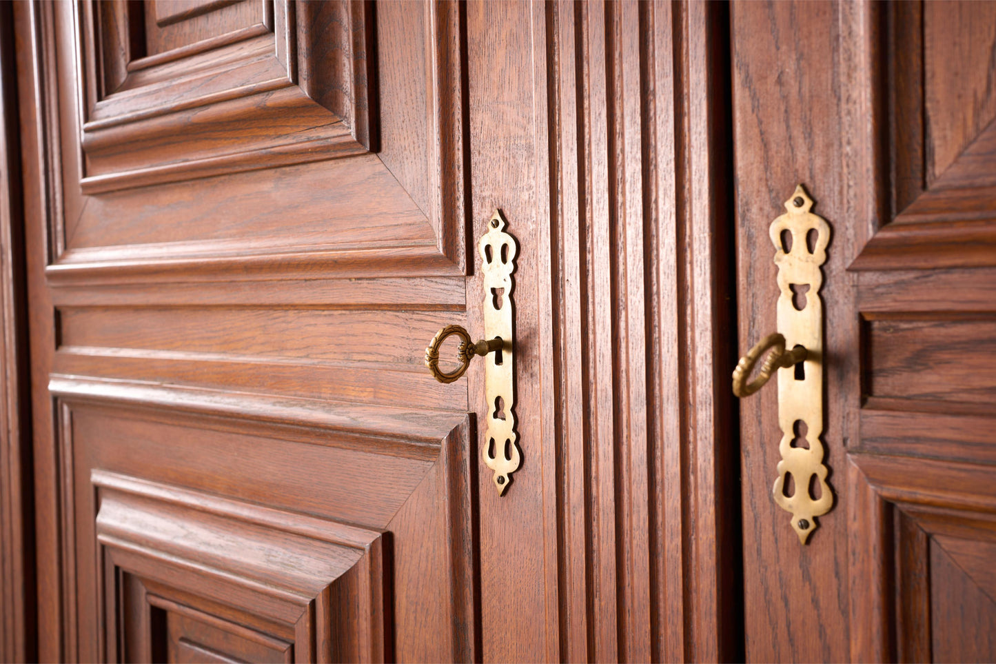 Early 20th century Oak Dutch cupboard