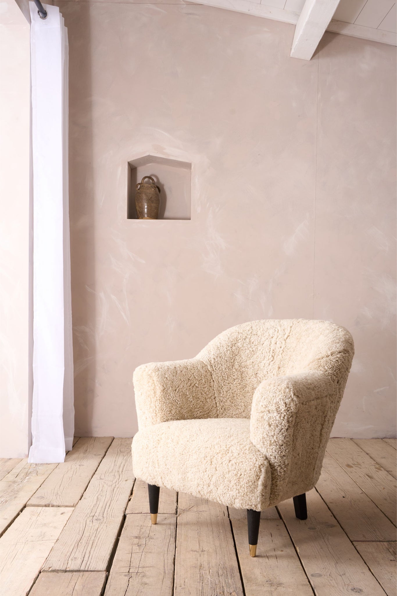 The 'Milo' Sheep wool armchair