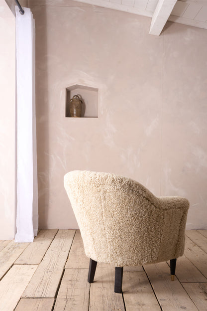 The 'Milo' Sheep wool armchair