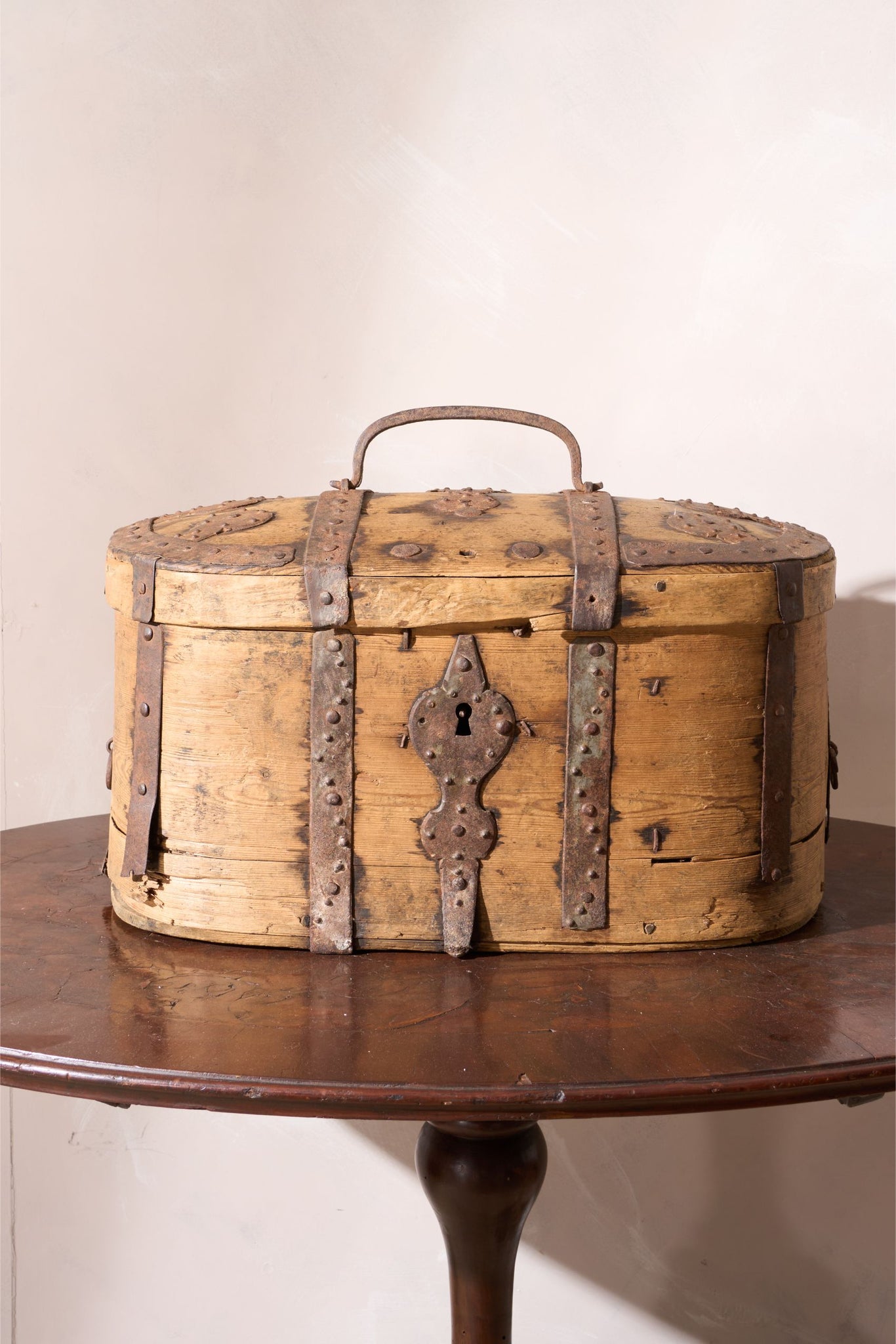 18th Century Swedish folk art marriage box - Pale
