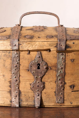 18th Century Swedish folk art marriage box - Pale