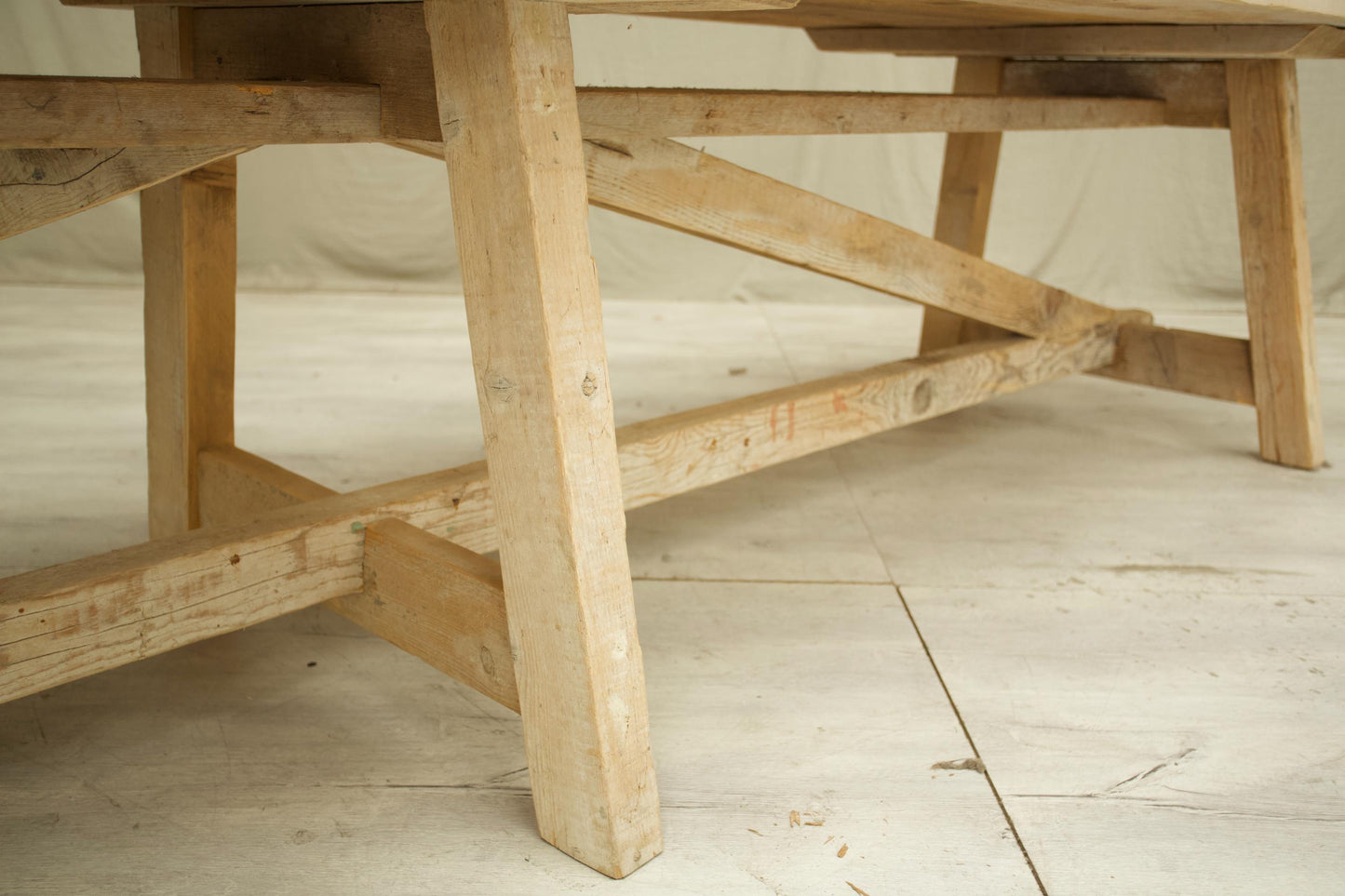 Rustic 'Farmhouse' pine dining table - 6 legged