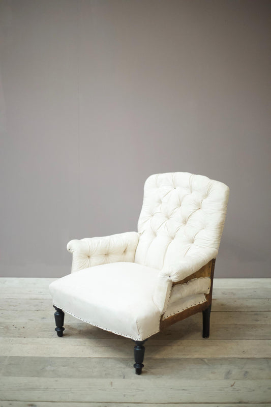 Napoleon III elegant proportion buttoned square back armchair